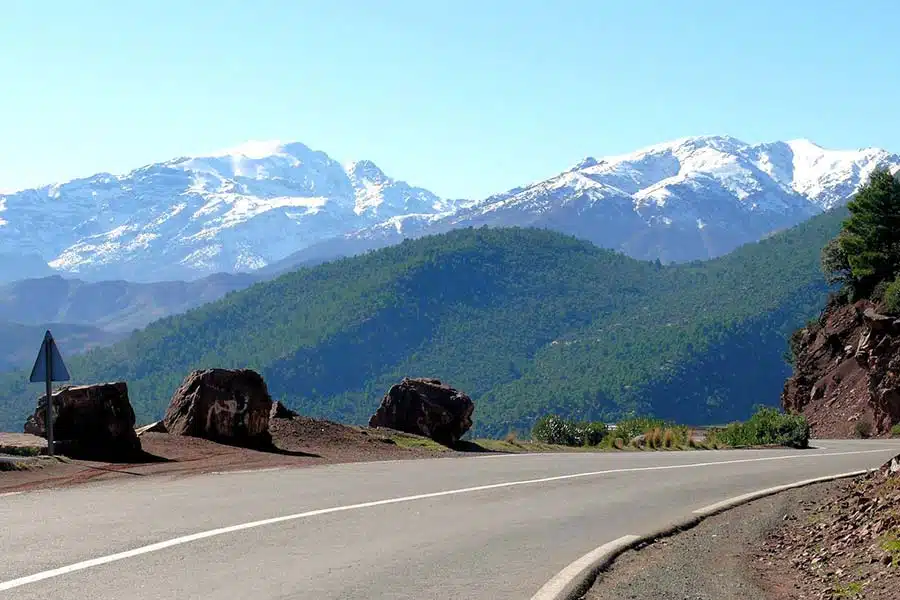 The road to Kasbah Ait Ben Haddou from Marrakech